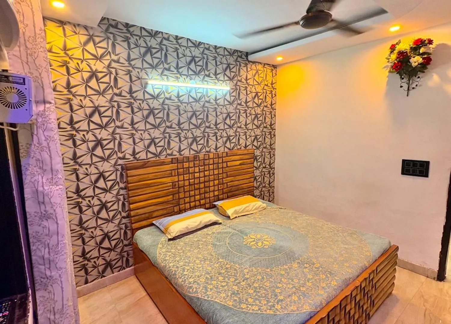 Private Room In New Delhi Couple Friendly 0*,