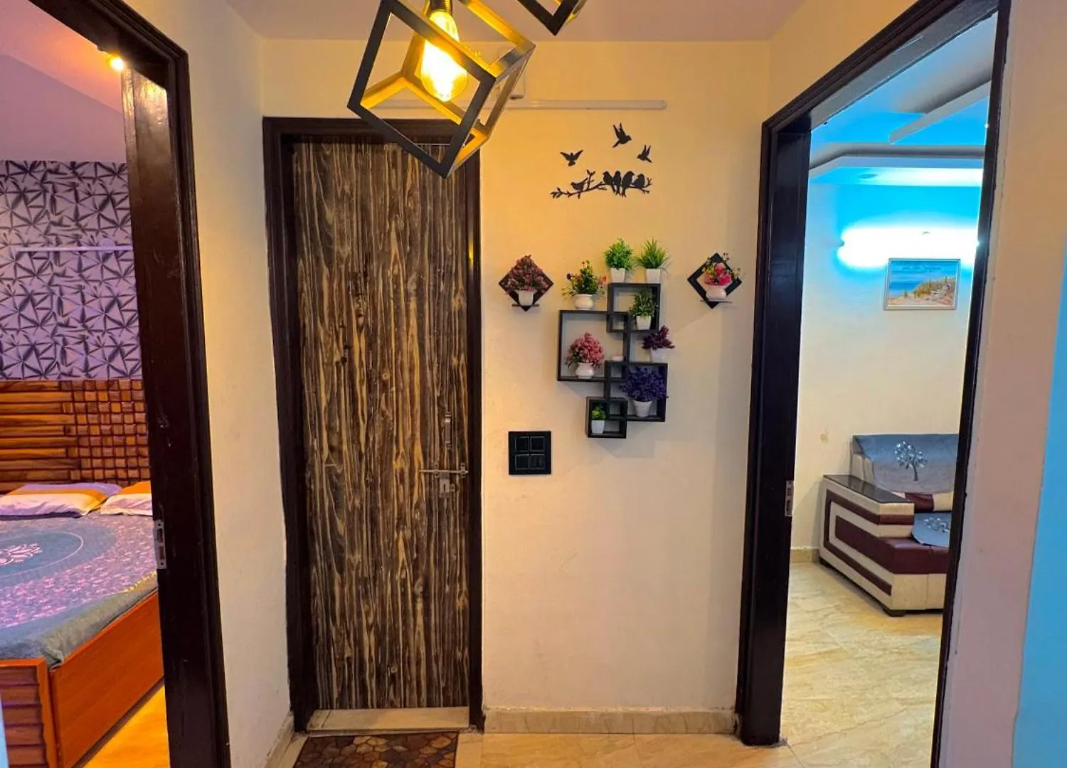 Private Room In New Delhi Couple Friendly
