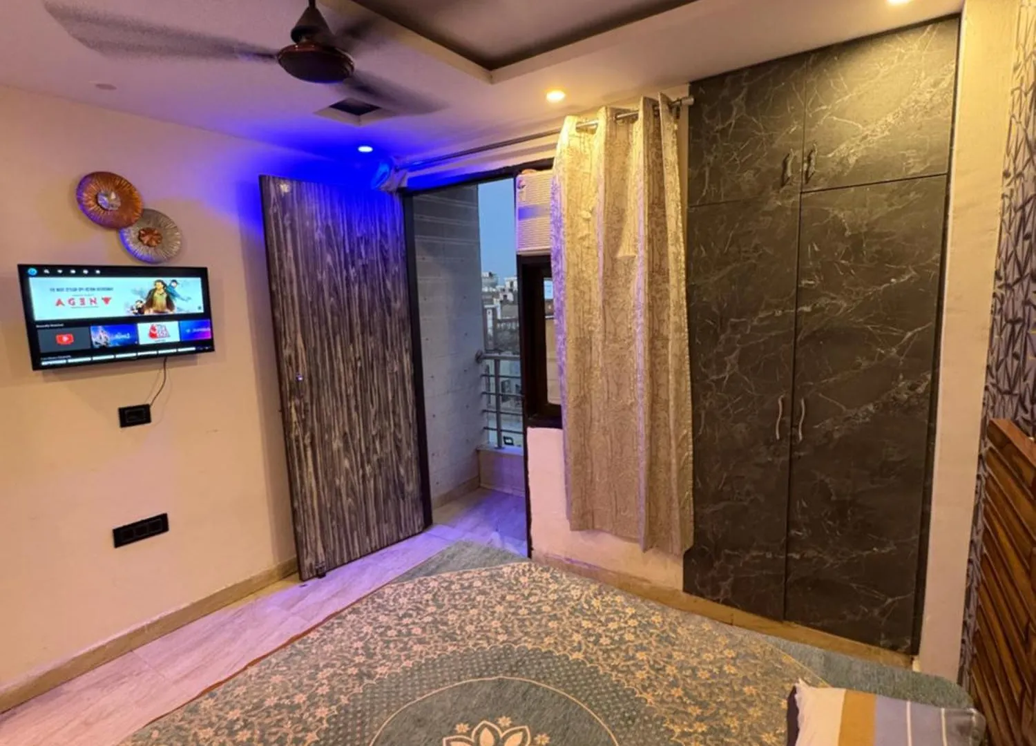 Private Room In New Delhi Couple Friendly Homestay